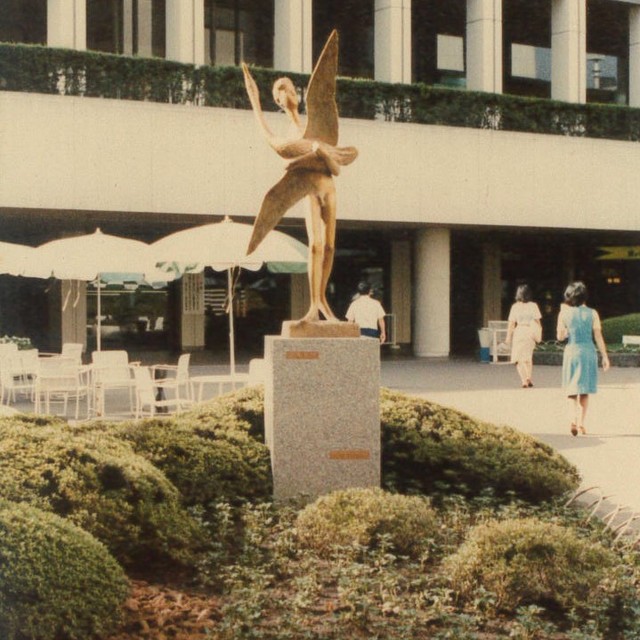 銅像 (墨田区の三原石材様の下請けとして施工)の画像